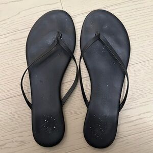 TKEES liner flip flops in sable (black) size 39